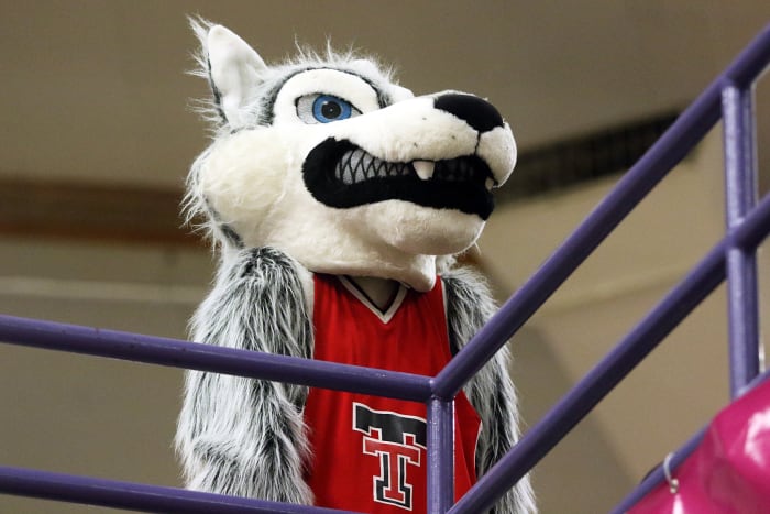 a Tualatin Barlow 6A Oregon boys basketball quarterfinal 2024 Dan Brood 45